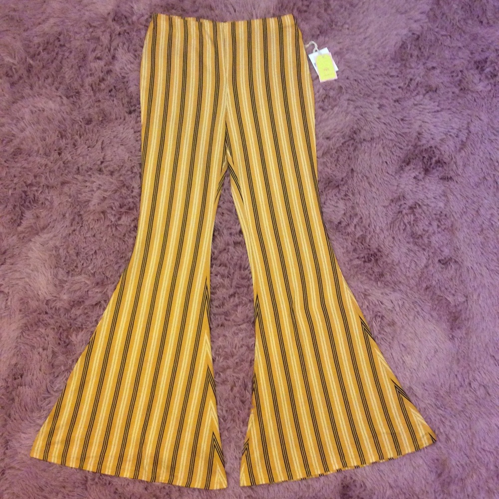 NWT Wide-legged Pants